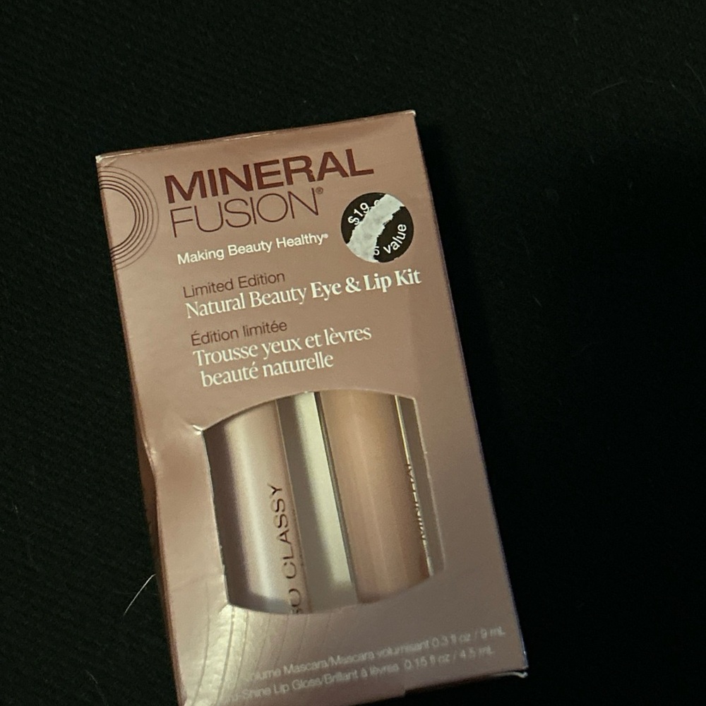 Mineral Fusion‎ Cream and Brown Lip Balm & Gloss